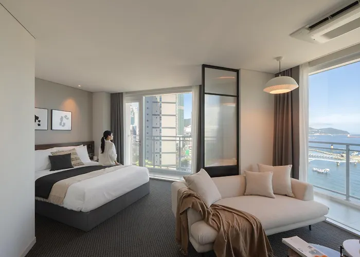 Urbanstay Songdo 4*