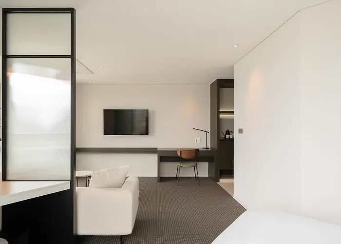 Urbanstay Songdo 4*