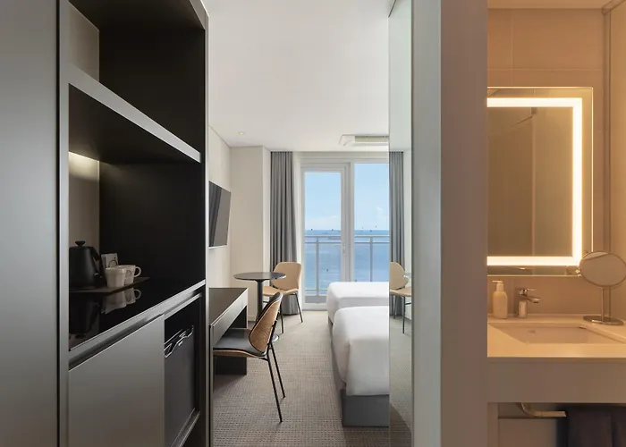 Urbanstay Songdo 4*
