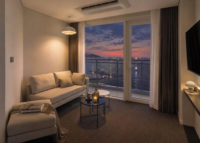 Urbanstay Songdo Hotel 4*